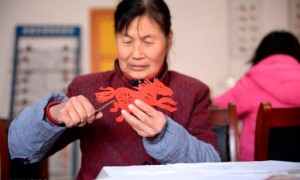 CCTV9英语新闻：全国各地为新年做准备