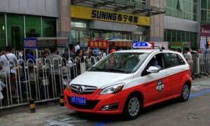 北京通州投入使用“电动出租车”