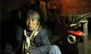 关于北京蜗居井下夫妇的英文报道