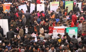全国各地节后迎来求职高峰