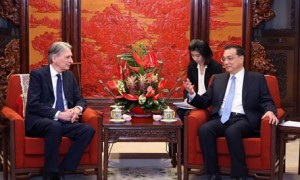 李克强呼吁与英国核能合作