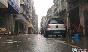 台风“妮妲”登陆深圳带来暴雨和强风