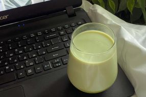 四月用英语怎么说？四月四日用英语怎么说？